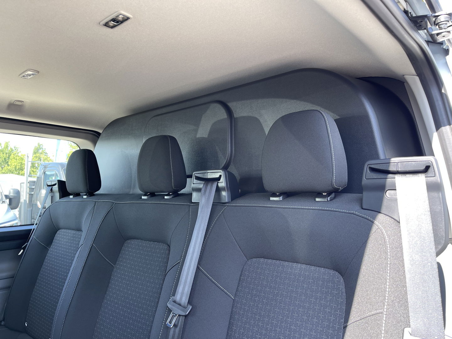 Ford Transit Custom 320 2.0 TDCI 136pk L2H1 Trend originele DC 5 persoons / NIEUW / BPM VRIJ / vaste prijs rijklaar € 39.950 ex btw / lease vanaf € 652 / euro 6 diesel / vol opties !