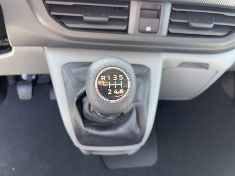 Ford Transit Custom 320 2.0 TDCI 136pk L2H1 Trend originele DC 5 persoons / NIEUW / BPM VRIJ / vaste prijs rijklaar € 39.950 ex btw / lease vanaf € 652 / euro 6 diesel / vol opties !