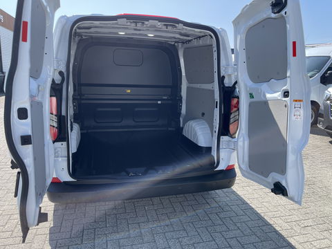 Ford Transit Custom 320 2.0 TDCI 136pk L2H1 Trend originele DC 5 persoons / NIEUW / BPM VRIJ / vaste prijs rijklaar € 39.950 ex btw / lease vanaf € 652 / euro 6 diesel / vol opties !
