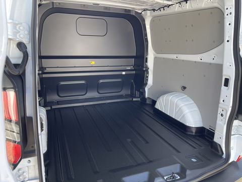 Ford Transit Custom 320 2.0 TDCI 136pk L2H1 Trend originele DC 5 persoons / NIEUW / BPM VRIJ / vaste prijs rijklaar € 39.950 ex btw / lease vanaf € 652 / euro 6 diesel / vol opties !