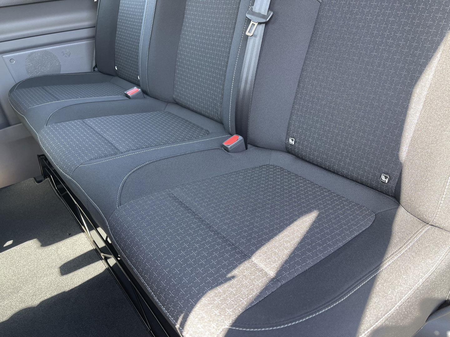 Ford Transit Custom 320 2.0 TDCI 136pk L2H1 Trend originele DC 5 persoons / NIEUW / BPM VRIJ / vaste prijs rijklaar € 39.950 ex btw / lease vanaf € 652 / euro 6 diesel / vol opties !