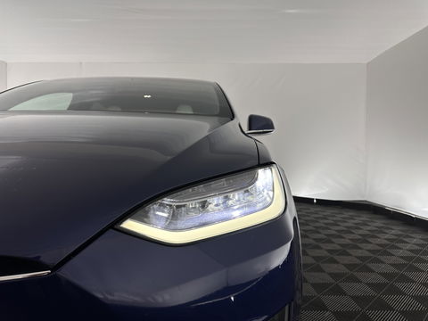 Tesla Model X 100D Aut. *PANO-WINDOW | AUTO-PILOT | LUXURY-LEATHER | CCS-FASTLOADER | NAVI-FULLMAP | FULL-LED | AIR-SUSPENSION | DIGI-COCKPIT | KEYLESS | CAMERA | DAB+ | HEATED-COMFORTSEATS | TOWBAR | 20''ALU*