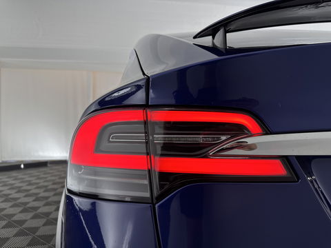 Tesla Model X 100D Aut. *PANO-WINDOW | AUTO-PILOT | LUXURY-LEATHER | CCS-FASTLOADER | NAVI-FULLMAP | FULL-LED | AIR-SUSPENSION | DIGI-COCKPIT | KEYLESS | CAMERA | DAB+ | HEATED-COMFORTSEATS | TOWBAR | 20''ALU*