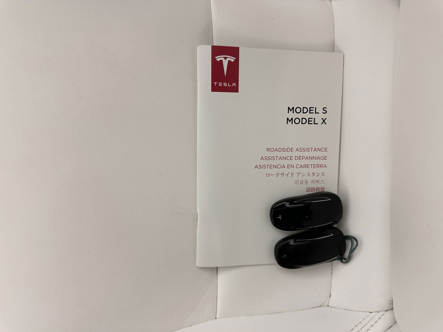 Tesla Model X 100D Aut. *PANO-WINDOW | AUTO-PILOT | LUXURY-LEATHER | CCS-FASTLOADER | NAVI-FULLMAP | FULL-LED | AIR-SUSPENSION | DIGI-COCKPIT | KEYLESS | CAMERA | DAB+ | HEATED-COMFORTSEATS | TOWBAR | 20''ALU*