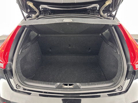 Volvo V40 2.0 D2 R-Design Business *1/2LATHER | XENON | NAVI-FULLMAP | HEATED-SPORTSEATS | ECC | PDC | CRUISE | 16''ALU | TOWBAR*