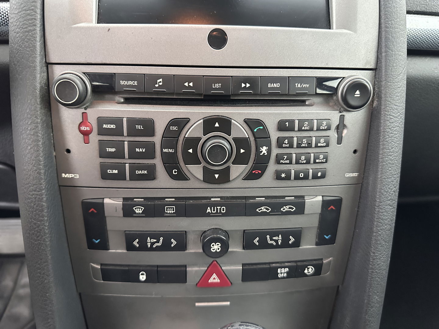 Peugeot 407 2.0-16V XS Navteq Aut. *NAVI | ECC | CRUISE | COMFORT-SEATS | 17"ALU*