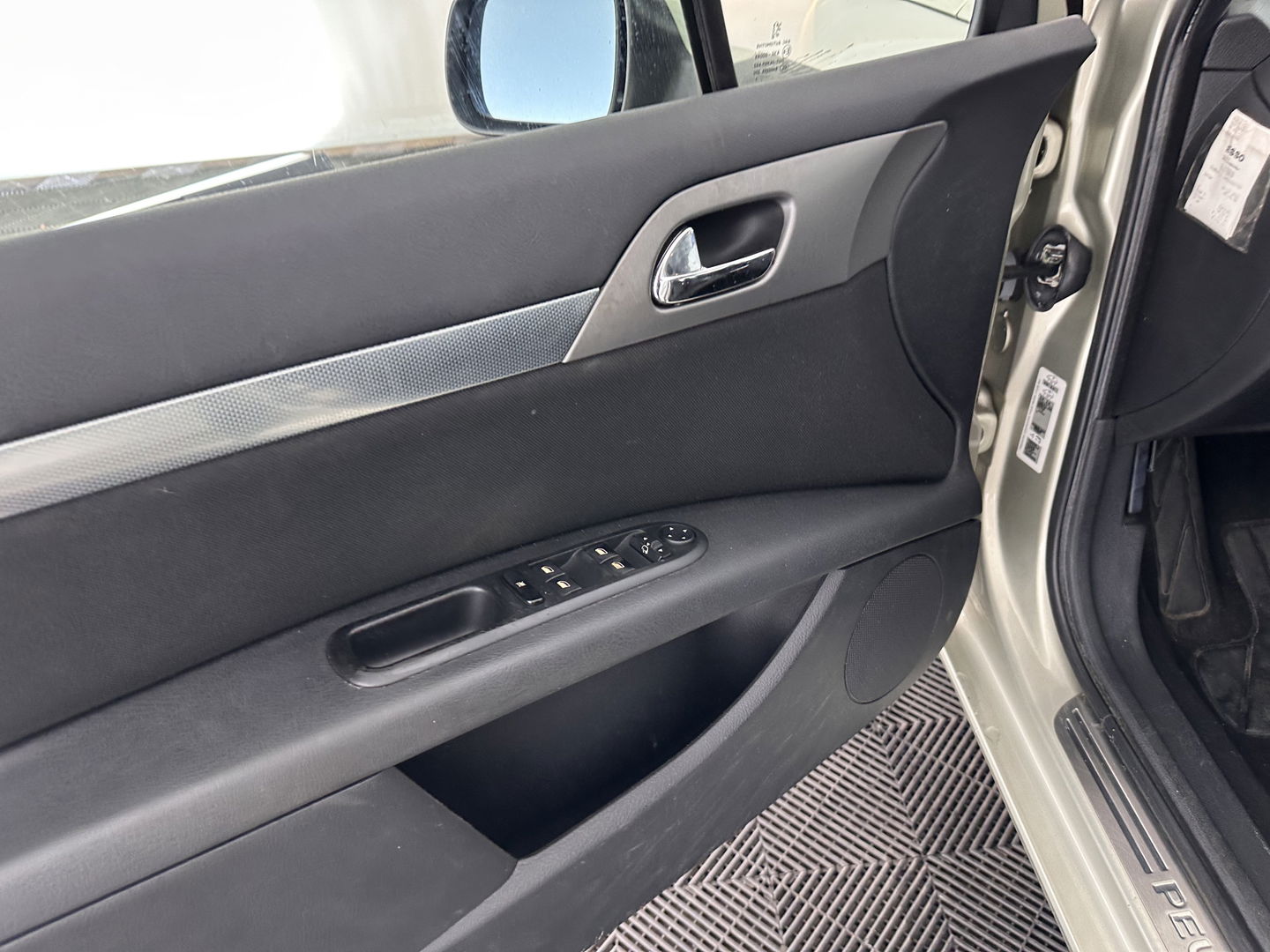 Peugeot 407 2.0-16V XS Navteq Aut. *NAVI | ECC | CRUISE | COMFORT-SEATS | 17"ALU*