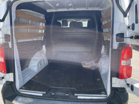 Opel Vivaro 2.0 CDTI 122pk L3H1 DC 6 persoons Edition / vaste prijs rijklaar € 20.950 ex btw / lease vanaf € 342 / euro 6 / bpm vrij / airco / cruise / navi / dubbele schuifdeur !