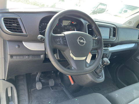 Opel Vivaro 2.0 CDTI 122pk L3H1 DC 6 persoons Edition / vaste prijs rijklaar € 20.950 ex btw / lease vanaf € 342 / euro 6 / bpm vrij / airco / cruise / navi / dubbele schuifdeur !