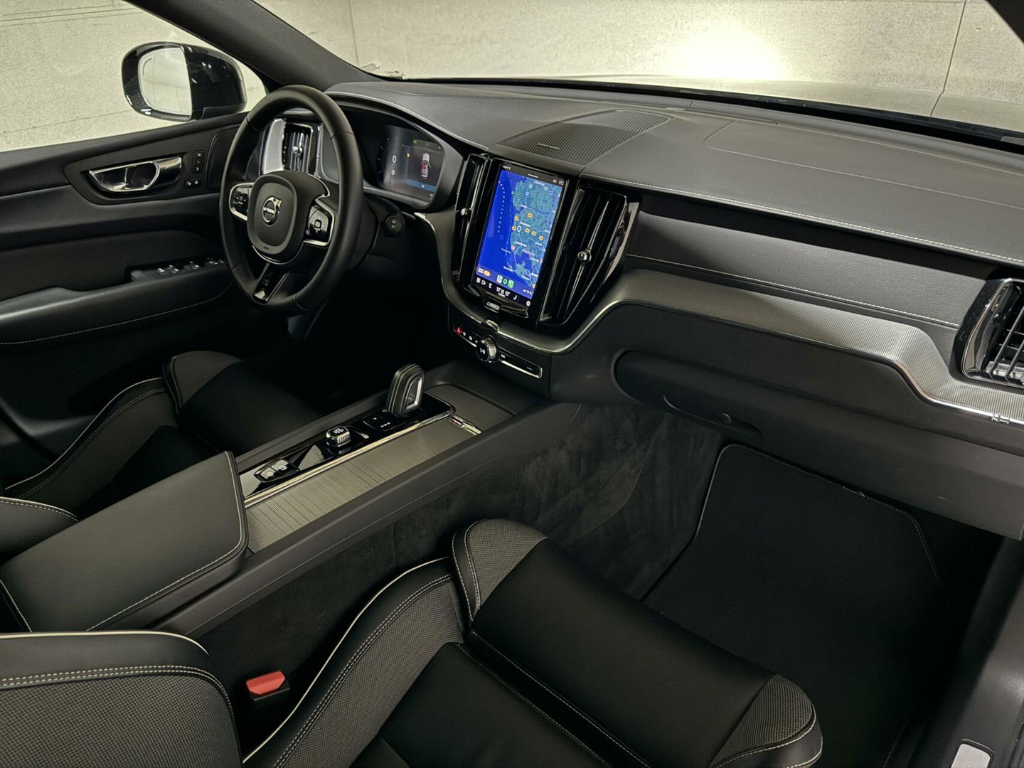 Volvo XC60 2.0 Recharge T6 AWD R-Design Pano H/K 360º Autopilot