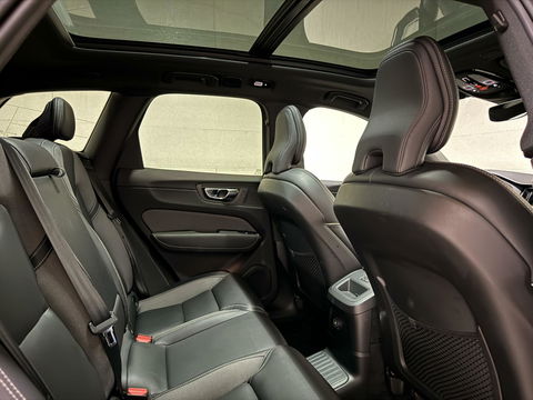 Volvo XC60 2.0 Recharge T6 AWD R-Design Pano H/K 360º Autopilot