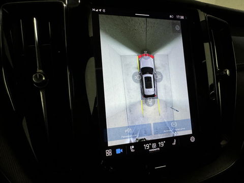 Volvo XC60 2.0 Recharge T6 AWD R-Design Pano H/K 360º Autopilot