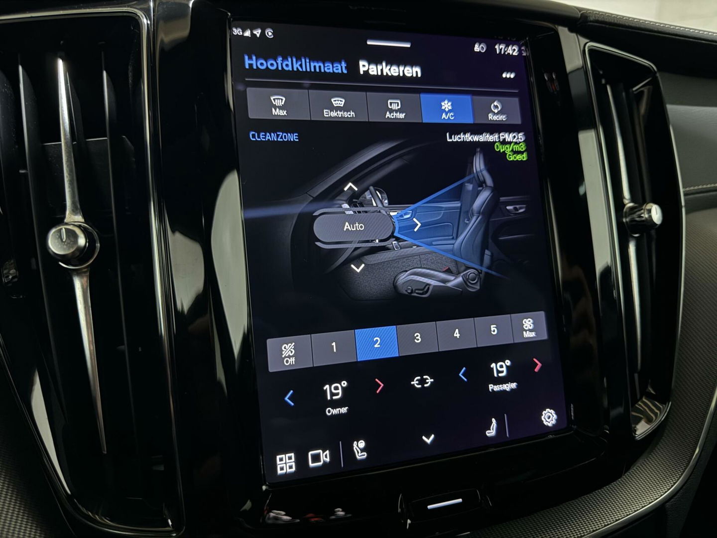Volvo XC60 2.0 Recharge T6 AWD R-Design Pano H/K 360º Autopilot