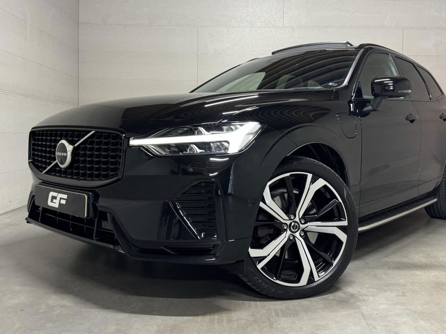Volvo XC60 2.0 Recharge T6 AWD R-Design Pano H/K 360º Autopilot