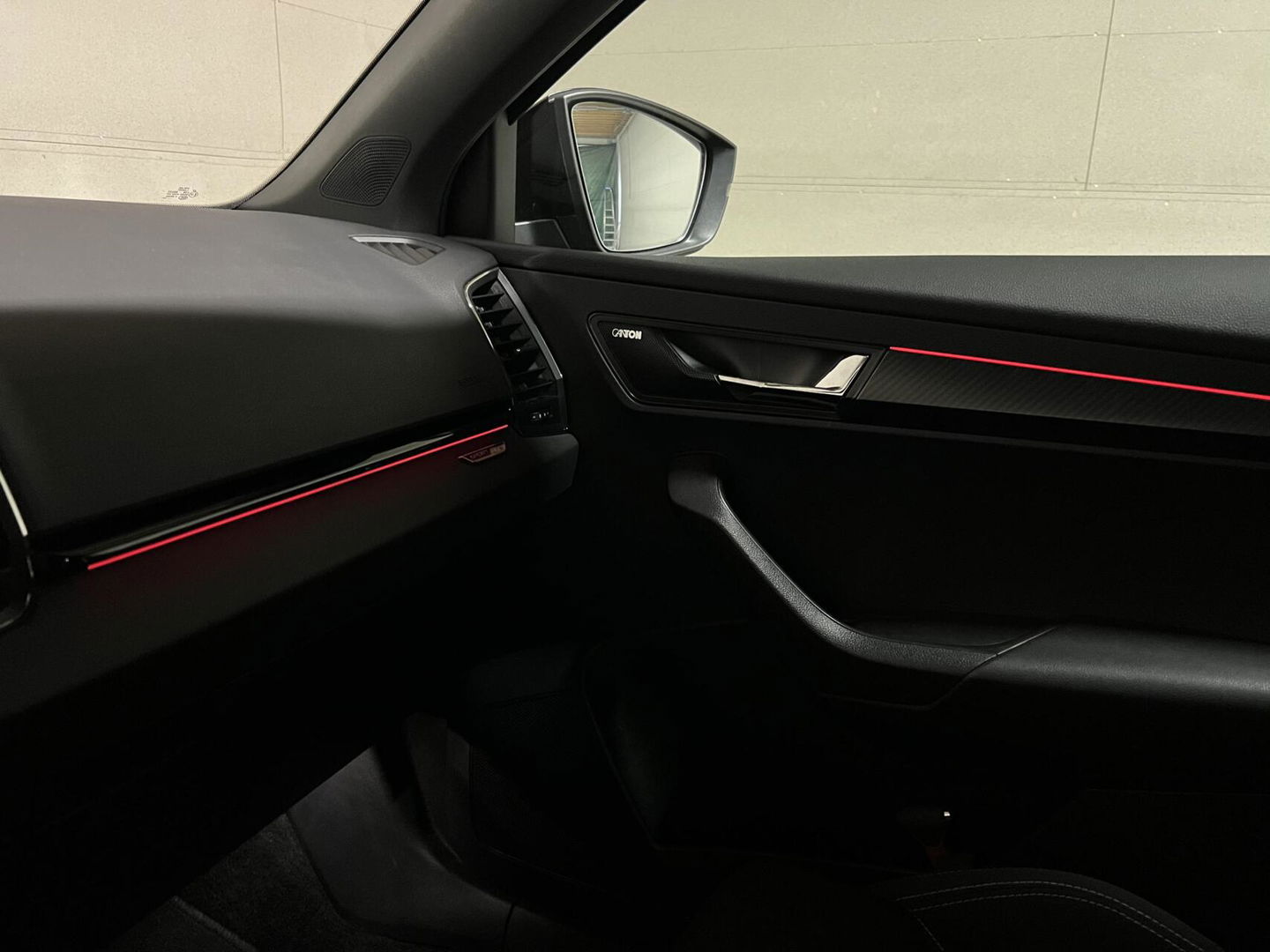 Škoda Karoq 1.5 TSI ACT Sportline Virtual Pano Canton Carplay NAP