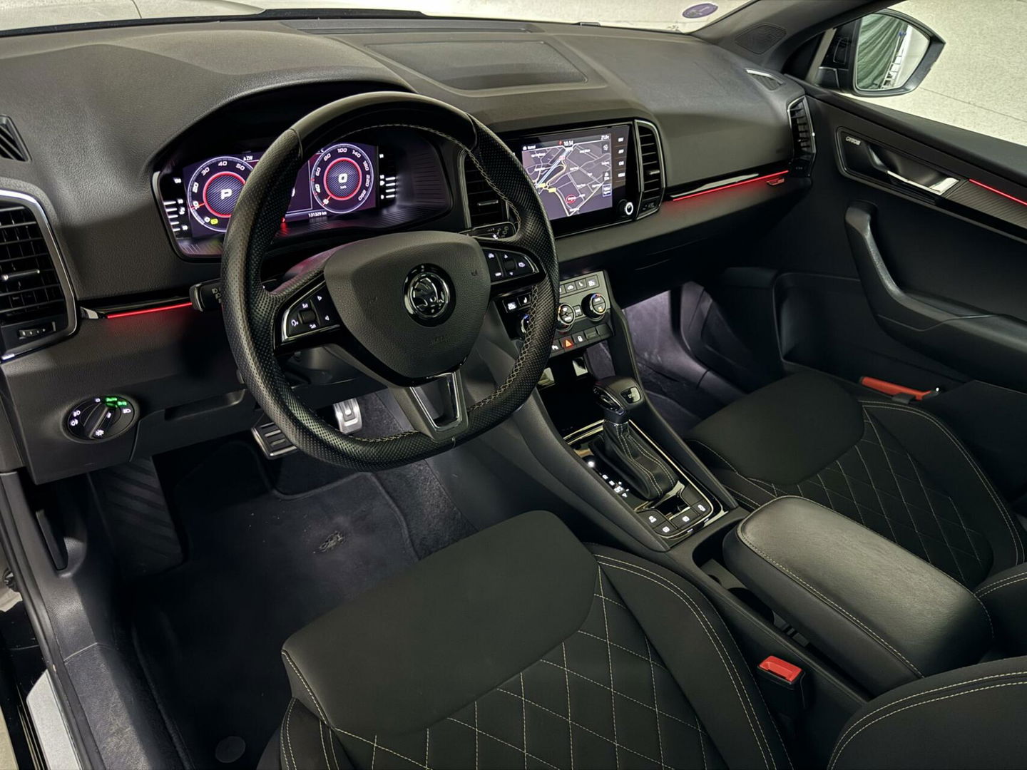 Škoda Karoq 1.5 TSI ACT Sportline Virtual Pano Canton Carplay NAP