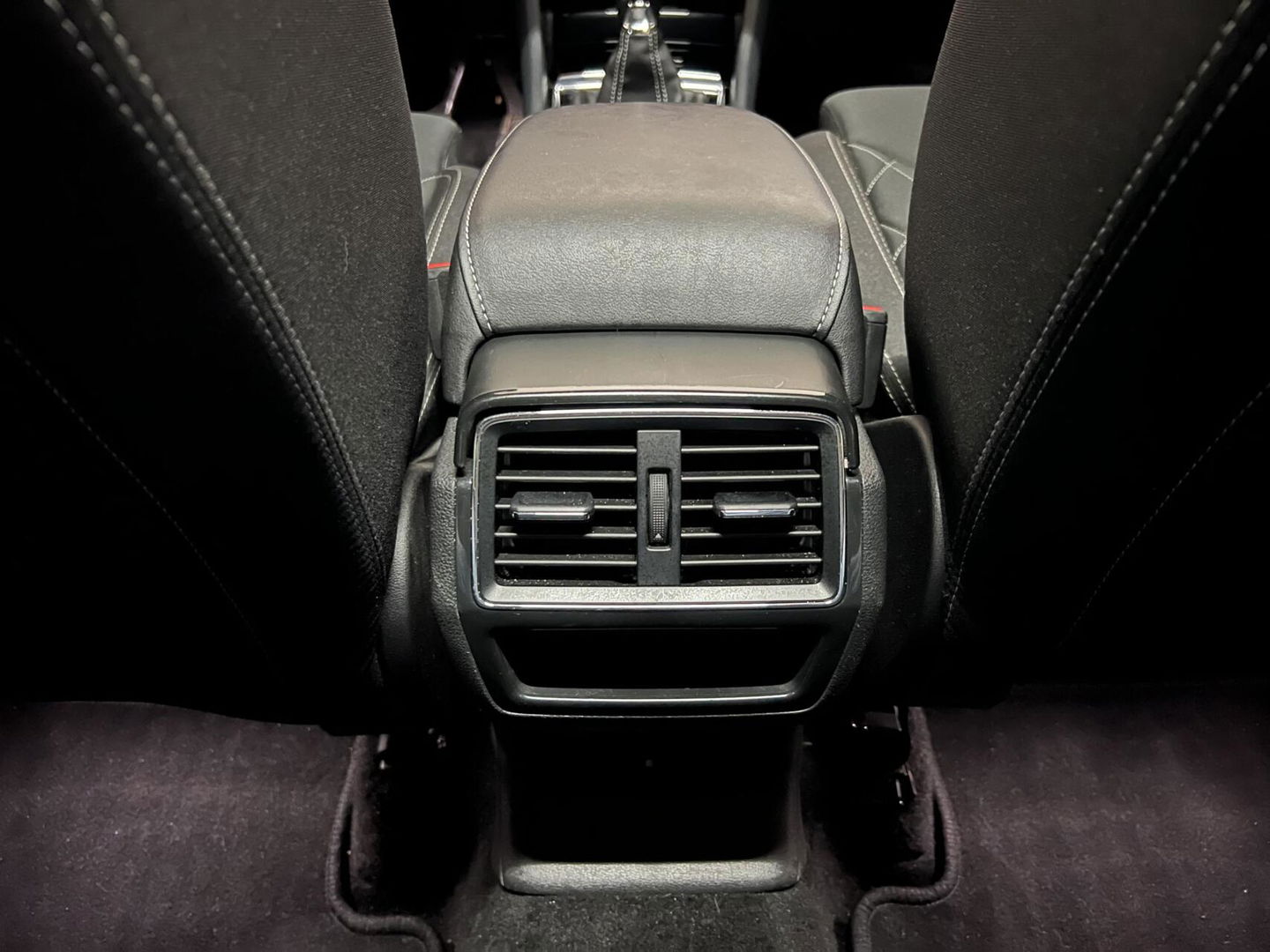 Škoda Karoq 1.5 TSI ACT Sportline Virtual Pano Canton Carplay NAP