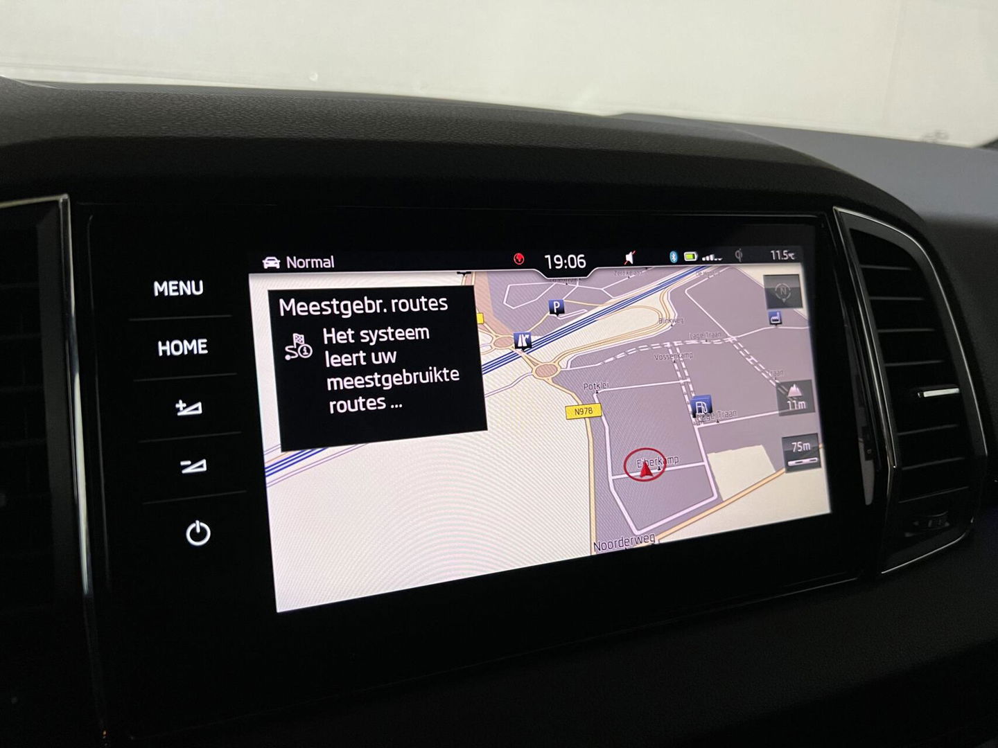 Škoda Karoq 1.5 TSI ACT Sportline Virtual Pano Canton Carplay NAP