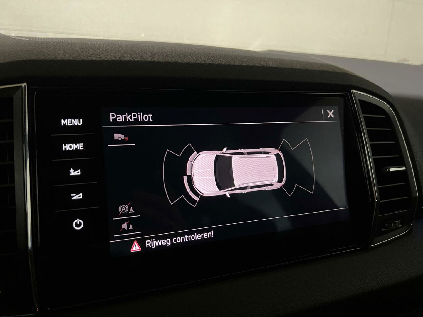 Škoda Karoq 1.5 TSI ACT Sportline Virtual Pano Canton Carplay NAP