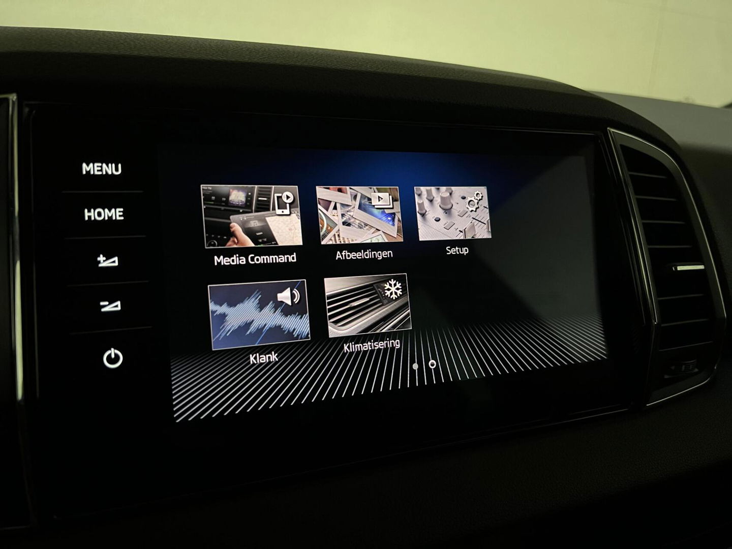 Škoda Karoq 1.5 TSI ACT Sportline Virtual Pano Canton Carplay NAP