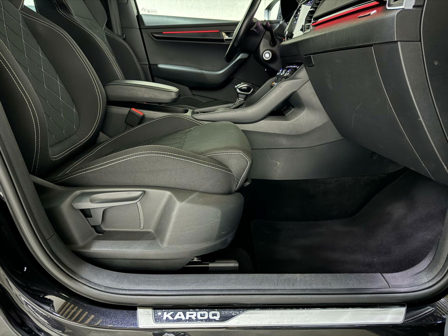 Škoda Karoq 1.5 TSI ACT Sportline Virtual Pano Canton Carplay NAP