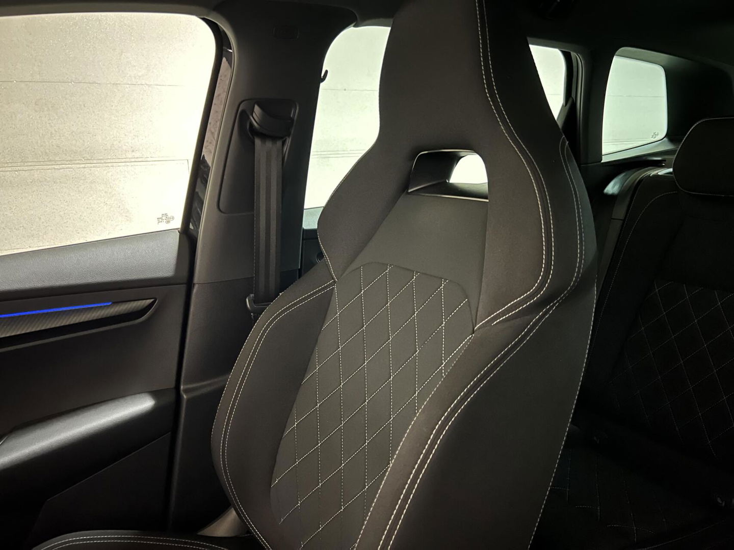 Škoda Karoq 1.5 TSI ACT Sportline Virtual Pano Canton Carplay NAP