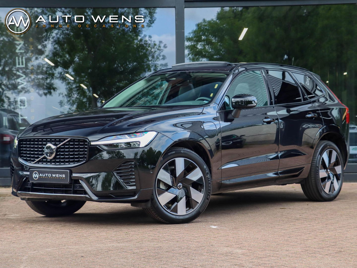 Volvo XC60 T8 Plug-in hybrid AWD Plus Dark 455PK | 360 Cam | 20'' | Harman Kardon | Winterpakket