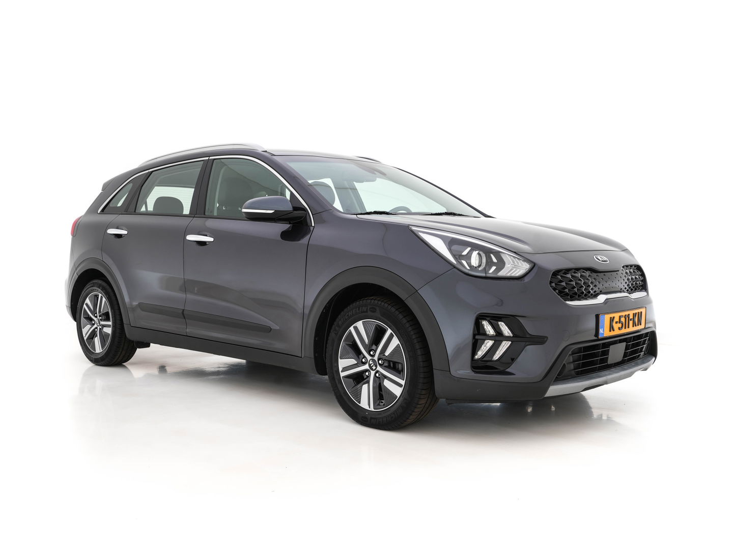 Kia Niro 1.6 GDi Hybrid DynamicLine (INCL-BTW) Aut. *ADAPTIVE-CRUISE | LEATHER-FABRIC | NAVI-FULLMAP | HEATED-COMFORTSEATS | CAMERA | DAB+ | KEYLESS | ECC | DIGI-COCKPIT | SHIFT-PADDLES | LANE-ASSIST | PDC | TOWBAR | 16''ALU*