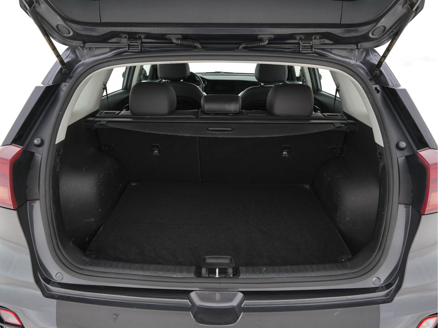 Kia Niro 1.6 GDi Hybrid DynamicLine (INCL-BTW) Aut. *ADAPTIVE-CRUISE | LEATHER-FABRIC | NAVI-FULLMAP | HEATED-COMFORTSEATS | CAMERA | DAB+ | KEYLESS | ECC | DIGI-COCKPIT | SHIFT-PADDLES | LANE-ASSIST | PDC | TOWBAR | 16''ALU*