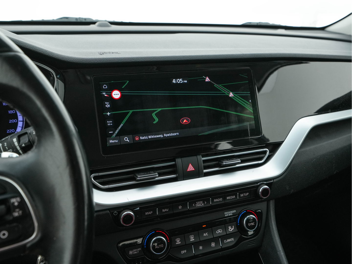 Kia Niro 1.6 GDi Hybrid DynamicLine (INCL-BTW) Aut. *ADAPTIVE-CRUISE | LEATHER-FABRIC | NAVI-FULLMAP | HEATED-COMFORTSEATS | CAMERA | DAB+ | KEYLESS | ECC | DIGI-COCKPIT | SHIFT-PADDLES | LANE-ASSIST | PDC | TOWBAR | 16''ALU*