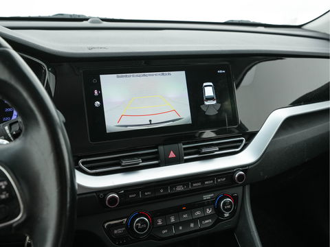 Kia Niro 1.6 GDi Hybrid DynamicLine (INCL-BTW) Aut. *ADAPTIVE-CRUISE | LEATHER-FABRIC | NAVI-FULLMAP | HEATED-COMFORTSEATS | CAMERA | DAB+ | KEYLESS | ECC | DIGI-COCKPIT | SHIFT-PADDLES | LANE-ASSIST | PDC | TOWBAR | 16''ALU*