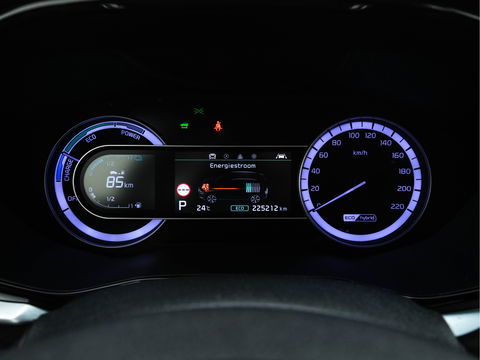 Kia Niro 1.6 GDi Hybrid DynamicLine (INCL-BTW) Aut. *ADAPTIVE-CRUISE | LEATHER-FABRIC | NAVI-FULLMAP | HEATED-COMFORTSEATS | CAMERA | DAB+ | KEYLESS | ECC | DIGI-COCKPIT | SHIFT-PADDLES | LANE-ASSIST | PDC | TOWBAR | 16''ALU*