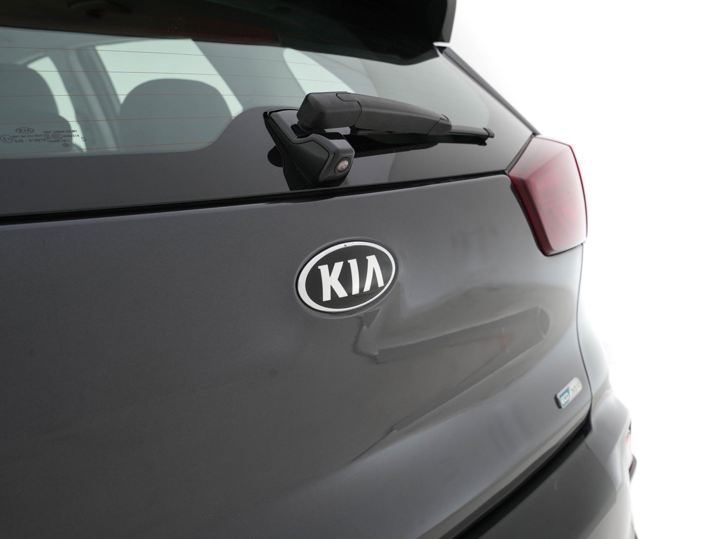Kia Niro 1.6 GDi Hybrid DynamicLine (INCL-BTW) Aut. *ADAPTIVE-CRUISE | LEATHER-FABRIC | NAVI-FULLMAP | HEATED-COMFORTSEATS | CAMERA | DAB+ | KEYLESS | ECC | DIGI-COCKPIT | SHIFT-PADDLES | LANE-ASSIST | PDC | TOWBAR | 16''ALU*