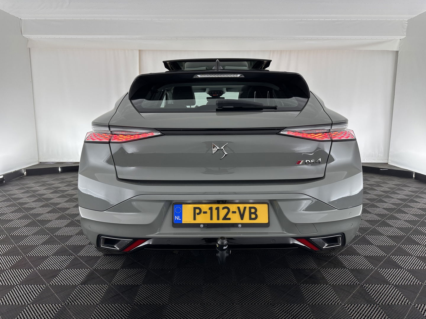 DS DS 4 1.6 PureTech Performance Line Aut. *PANO | LEATHER-MICROFIBRE | FULL-LED | HEATED-SPORTSEATS | DIGI-COCKPIT | KEYLESS | CAMERA | LANE-ASSIST | CARPLAY | ECC | PDC | 19''ALU | TOWBAR*