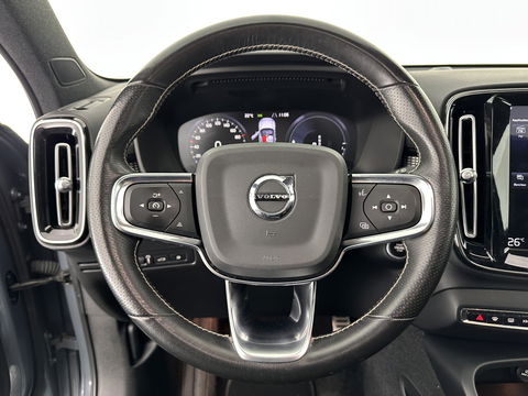 Volvo XC40 1.5 T5 Recharge R-Design (INCL-BTW) Aut. *PANO | DIGI-COCKPIT | FULL-LED | BLIND-SPOT | LANE-ASSIST | PREMIUM-AUDIO | KEYLESS | CARPLAY | NAVI-FULLMAP | LEATHER-ALCANTARA | ECC | PDC | HEATED-SPORTSEATS | TOWBAR | 19
