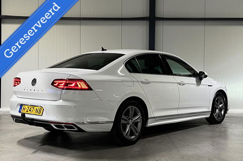 Volkswagen Passat 1.5 TSI 150PK R-line Virtual Trekhaak NAP