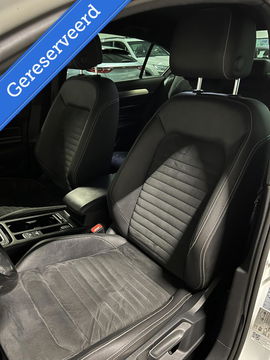 Volkswagen Passat 1.5 TSI 150PK R-line Virtual Trekhaak NAP