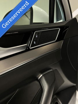 Volkswagen Passat 1.5 TSI 150PK R-line Virtual Trekhaak NAP