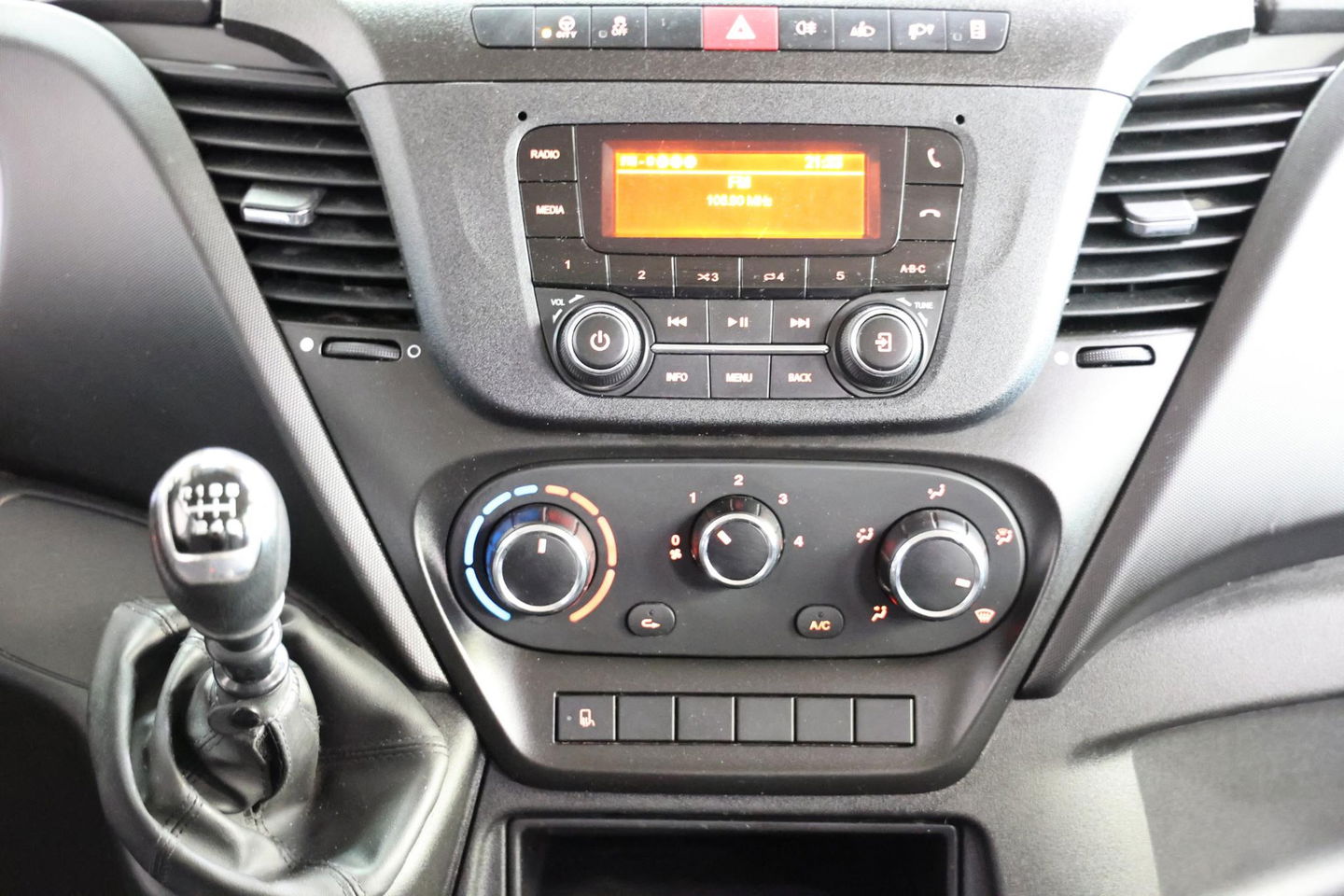 Iveco Daily 35C16 2.3 160PK KIPPER DUBBEL CABINE EURO 6