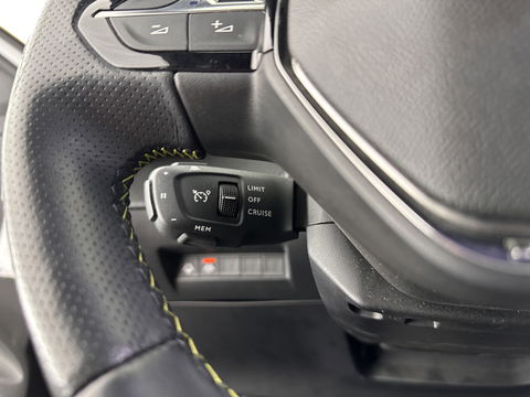 Peugeot e-208 EV GT 350 50 kWh (INCL-BTW) *PANO | FULL-LED | DIGI-COCKPIT | BLINDSPOT | CAMERA | LEATHER-ALCANTARA | AMBIENT-LIGHT | NAVI-FULLMAP | LANE-ASSIST | KEYLESS | DAB | CCS-FASTLOADER | HEATED-SPORT-SEATS | 17"ALU