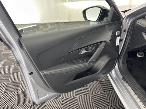 Peugeot e-208 EV GT 350 50 kWh (INCL-BTW) *PANO | FULL-LED | DIGI-COCKPIT | BLINDSPOT | CAMERA | LEATHER-ALCANTARA | AMBIENT-LIGHT | NAVI-FULLMAP | LANE-ASSIST | KEYLESS | DAB | CCS-FASTLOADER | HEATED-SPORT-SEATS | 17"ALU