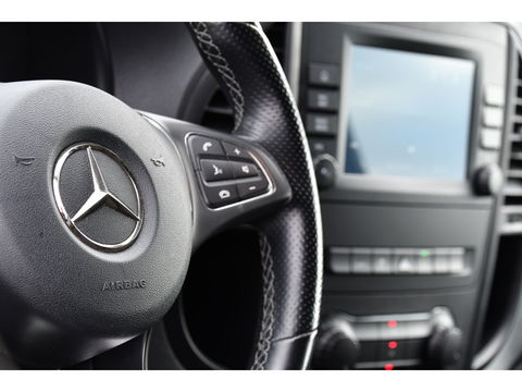 Mercedes-Benz Vito 116 CDI L3 Black Edition Camera, Cruise, Carplay, 164pk, LED, Automaat, Stoelverwarming, Trekhaak, Multimedia, Uniek!