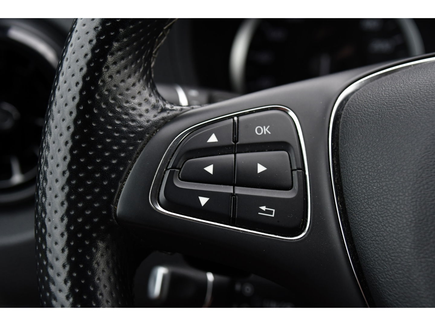 Mercedes-Benz Vito 116 CDI L3 Black Edition Camera, Cruise, Carplay, 164pk, LED, Automaat, Stoelverwarming, Trekhaak, Multimedia, Uniek!
