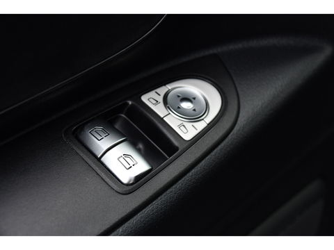 Mercedes-Benz Vito 116 CDI L3 Black Edition Camera, Cruise, Carplay, 164pk, LED, Automaat, Stoelverwarming, Trekhaak, Multimedia, Uniek!