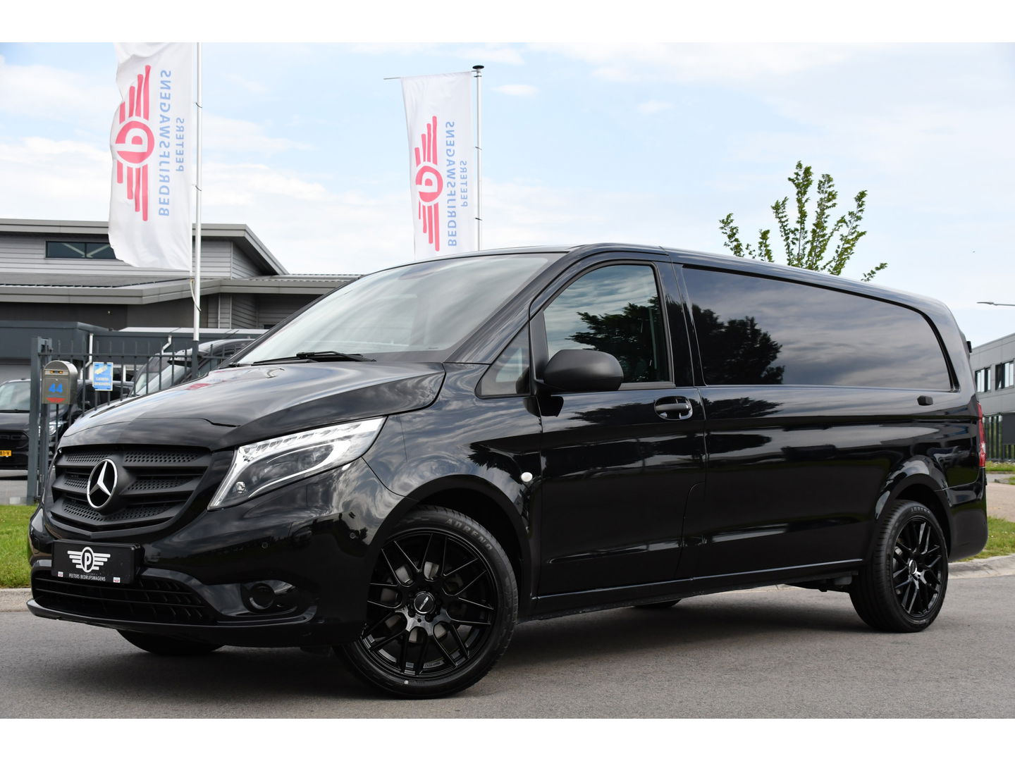 Mercedes-Benz Vito 116 CDI L3 Black Edition Camera, Cruise, Carplay, 164pk, LED, Automaat, Stoelverwarming, Trekhaak, Multimedia, Uniek!