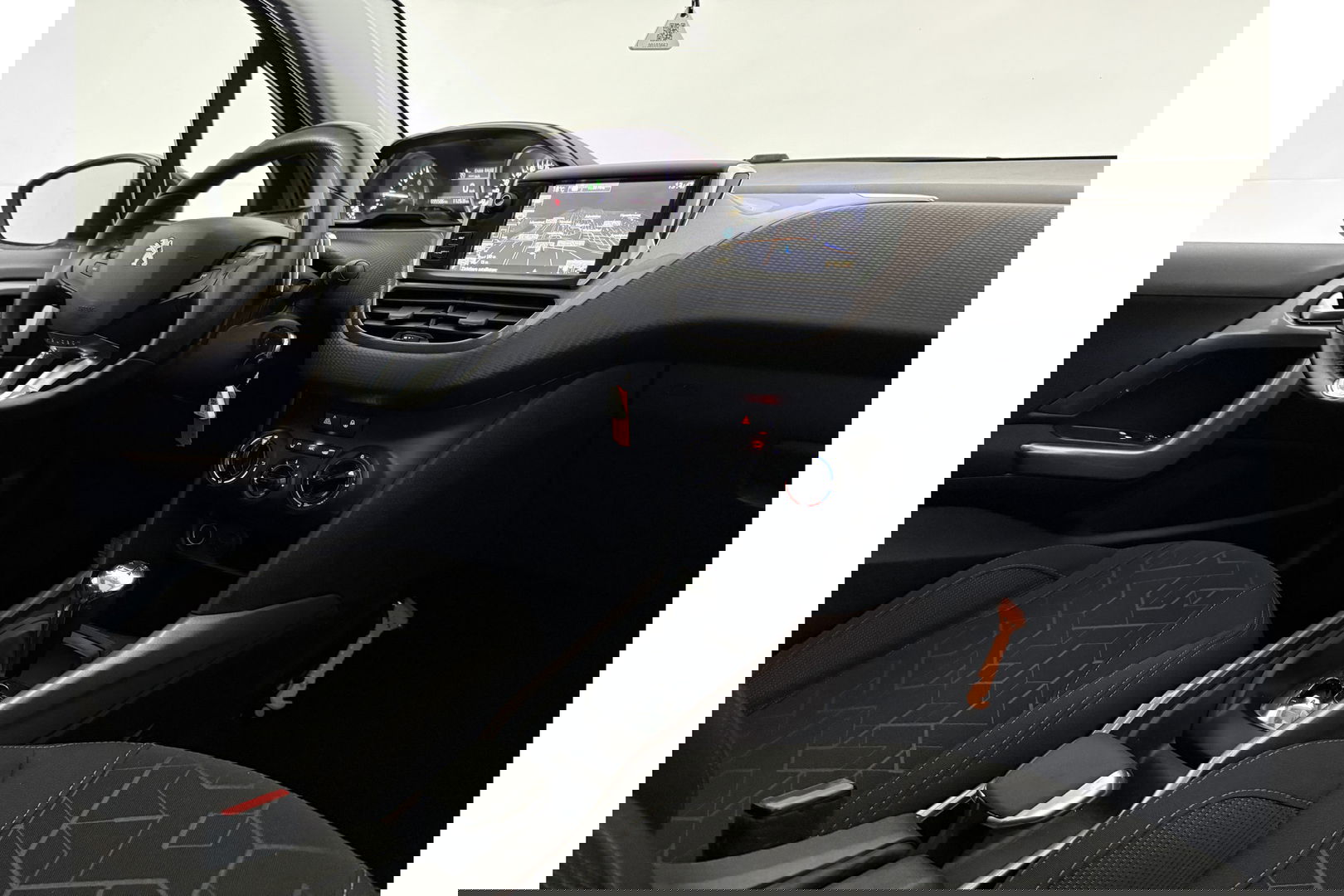 Peugeot 2008 1.2 PureTech Pano Airco Trekhaak LED Navi PDC 16"LMV