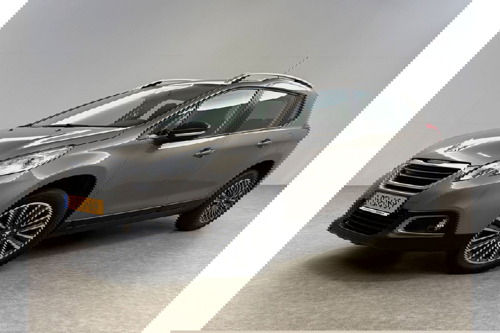 Peugeot 2008 1.2 PureTech Pano Airco Trekhaak LED Navi PDC 16"LMV