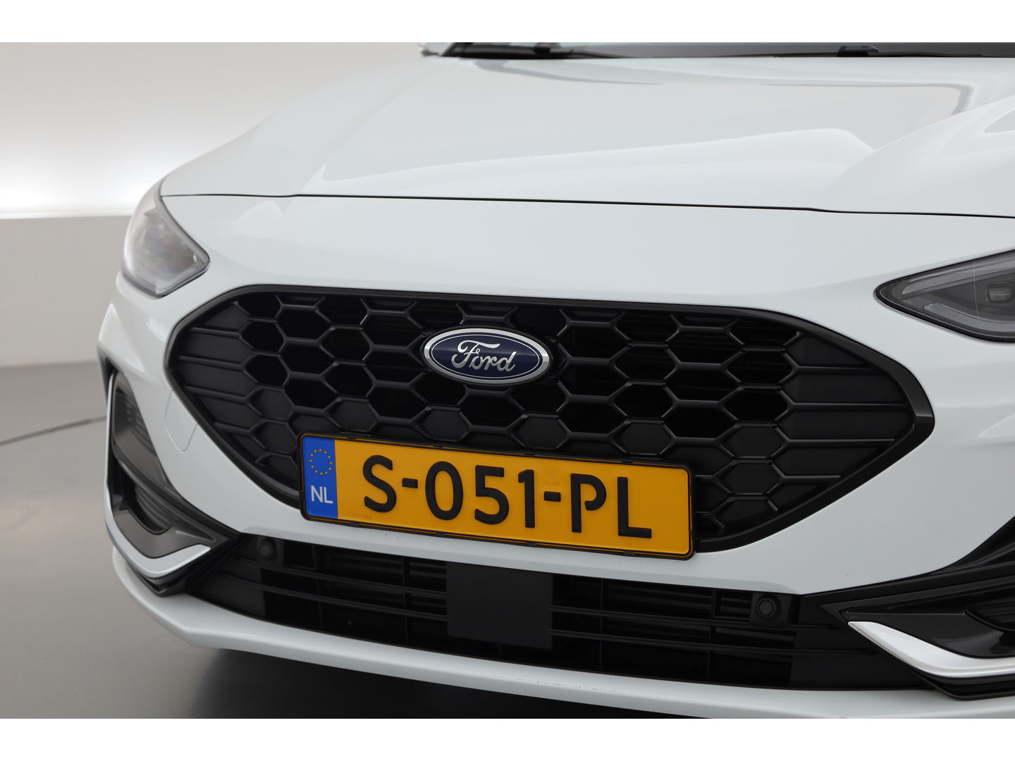 Ford Focus 1.0 EcoBoost Hybrid ST Line Vignale | Pano | HUD | Adapt. Cruise | Camera | Leder | Keyless |
