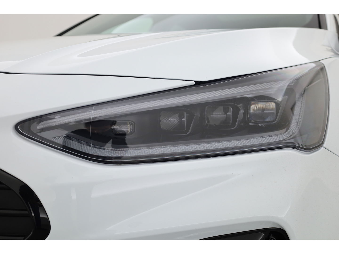 Ford Focus 1.0 EcoBoost Hybrid ST Line Vignale | Pano | HUD | Adapt. Cruise | Camera | Leder | Keyless |