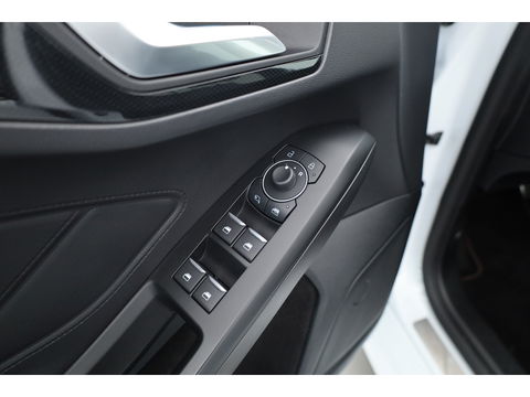 Ford Focus 1.0 EcoBoost Hybrid ST Line Vignale | Pano | HUD | Adapt. Cruise | Camera | Leder | Keyless |
